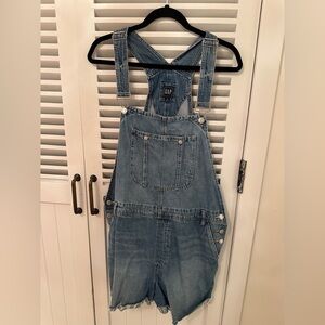 Gap denim short overalls